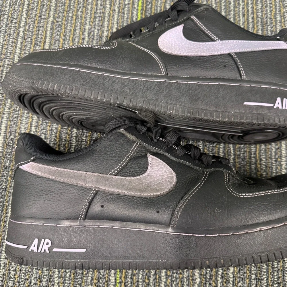Nike Air Force 1 07 Low Mens Size 13 Black Lilac Excellent HQ2037-001 Sneakers